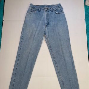 Wrangler mom jeans!!